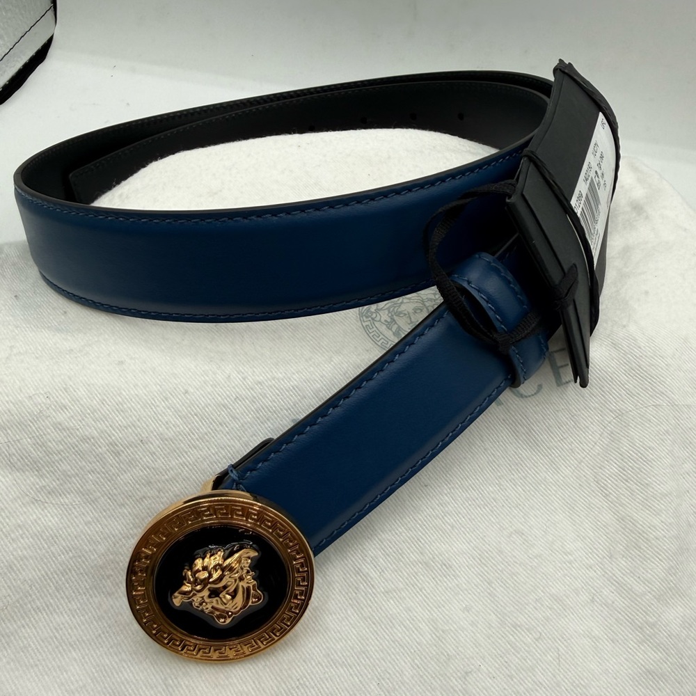 NWT 🔥 Versace belt with Medusa head gold buckle full inclusion